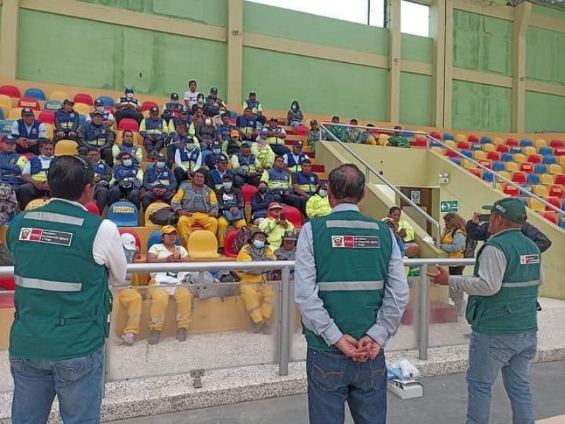 Nuevo Chimbote: Trabajadores municipales se capacitan en gripe aviar 