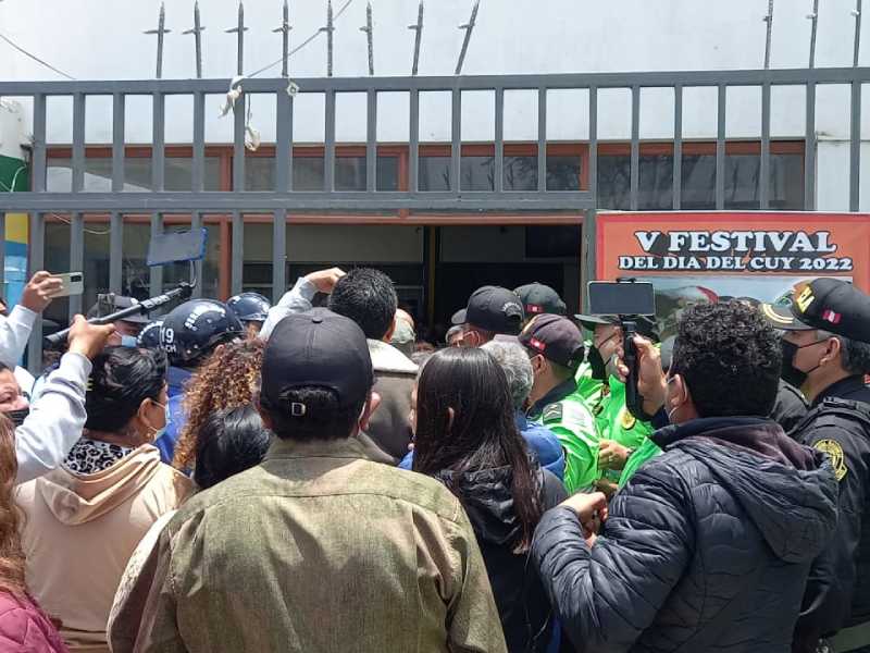 Nuevo Chimbote: Vecinos reclaman por seguridad a alcalde Caldas